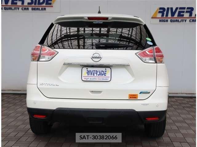Nissan X-TRAIL HYBRID 2016-03 8102941-22