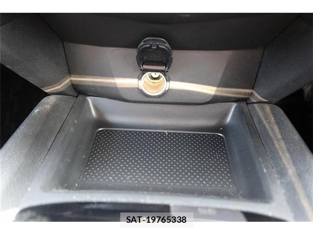 Nissan X-TRAIL HYBRID 2018-07 8147069-5