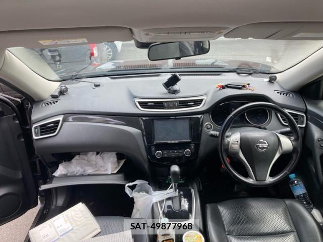 Nissan X-TRAIL HYBRID 2015-09 8211161-11