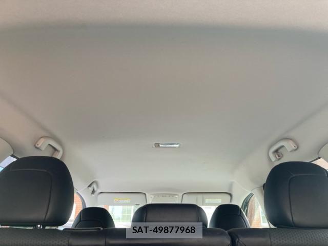 Nissan X-TRAIL HYBRID 2015-09 8211161-15