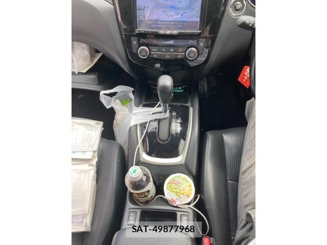 Nissan X-TRAIL HYBRID 2015-09 8211161-20