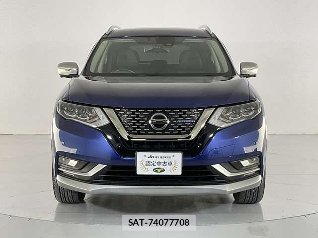 Nissan X-TRAIL HYBRID 2020-06 8211159-1