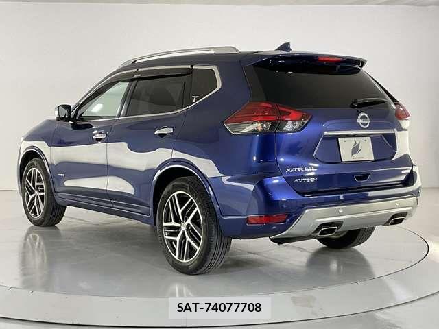 Nissan X-TRAIL HYBRID 2020-06 8211159-3