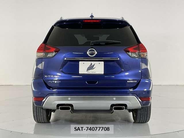 Nissan X-TRAIL HYBRID 2020-06 8211159-4