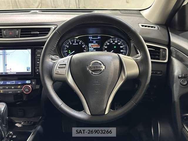 Nissan X-TRAIL HYBRID 2015-09 8232543-9