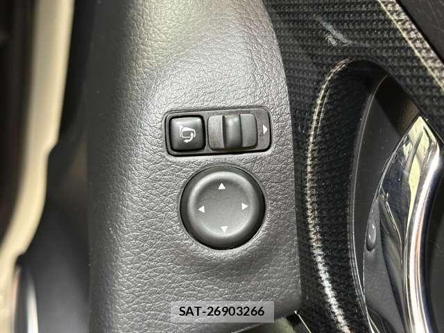 Nissan X-TRAIL HYBRID 2015-09 8232543-15