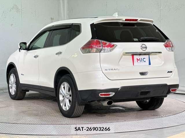 Nissan X-TRAIL HYBRID 2015-09 8232543-6