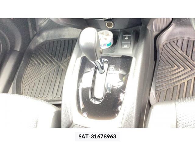 Nissan X-TRAIL HYBRID 2017-07 8232542-11