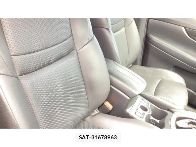Nissan X-TRAIL HYBRID 2017-07 8232542-14