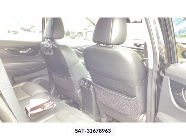 Nissan X-TRAIL HYBRID 2017-07 8232542-15
