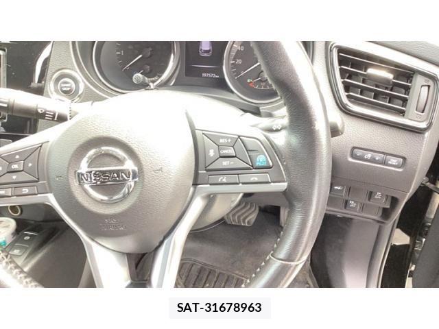 Nissan X-TRAIL HYBRID 2017-07 8232542-4