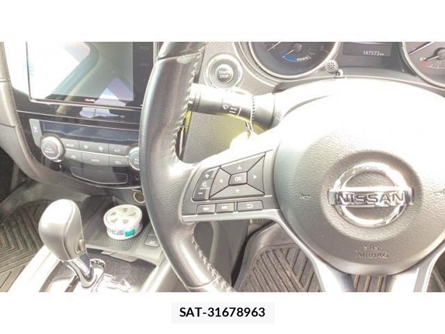 Nissan X-TRAIL HYBRID 2017-07 8232542-5