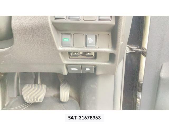 Nissan X-TRAIL HYBRID 2017-07 8232542-7