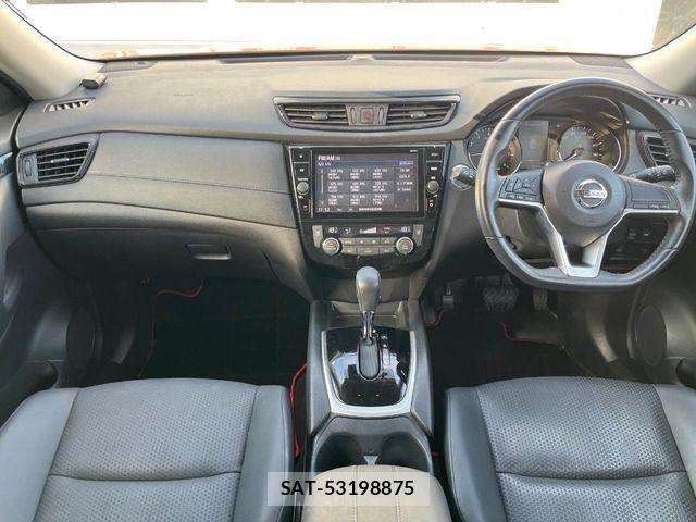 Nissan X-TRAIL HYBRID 2018-03 8318290-1
