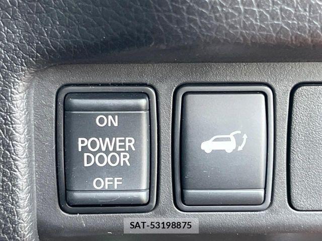 Nissan X-TRAIL HYBRID 2018-03 8318290-8