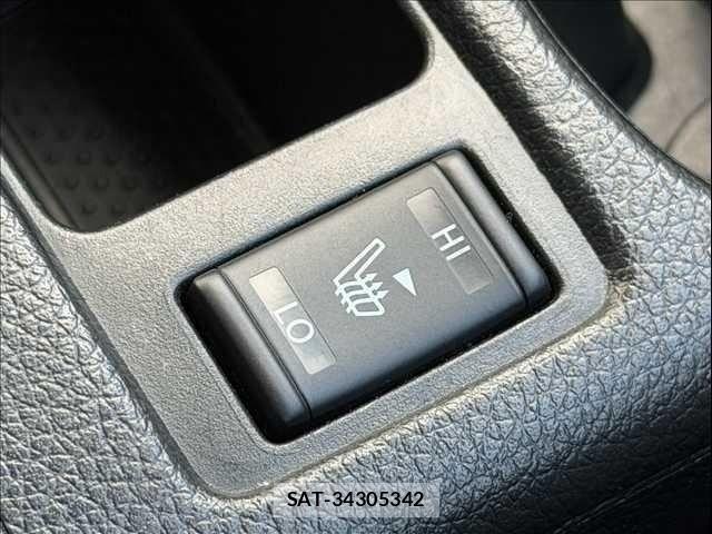 Nissan X-TRAIL HYBRID 2015-10 8338638-26
