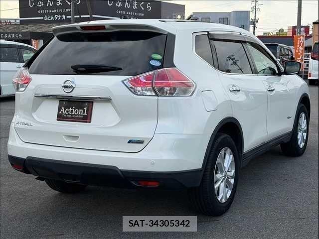 Nissan X-TRAIL HYBRID 2015-10 8338638-4