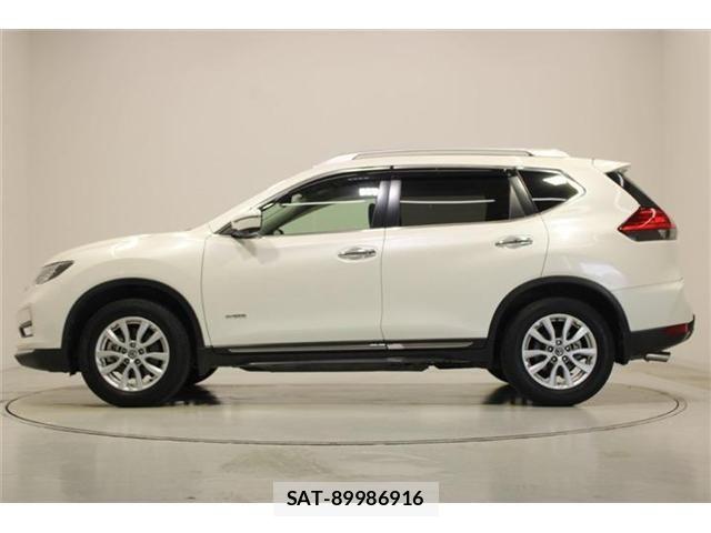 Nissan X-TRAIL HYBRID 2018-03 8338639-9