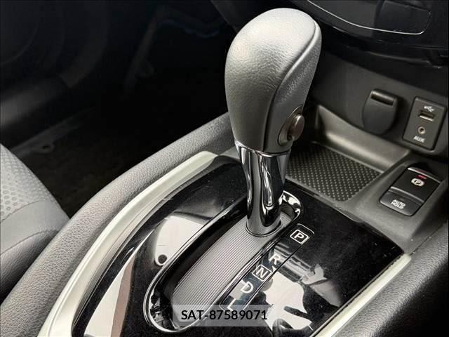 Nissan X-TRAIL HYBRID 2018-06 8338635-21