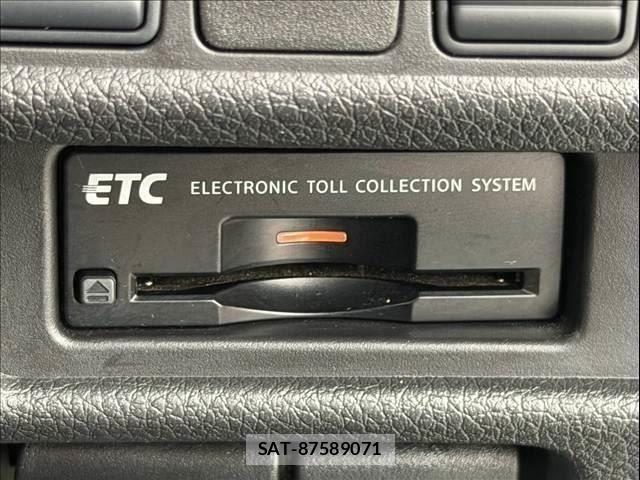 Nissan X-TRAIL HYBRID 2018-06 8338635-23