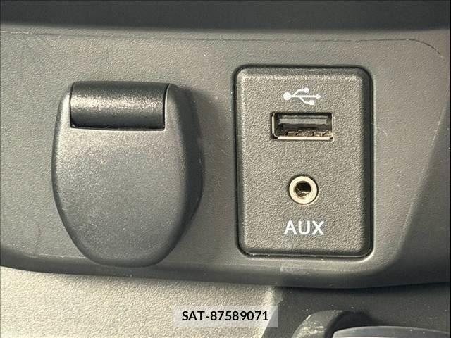 Nissan X-TRAIL HYBRID 2018-06 8338635-26