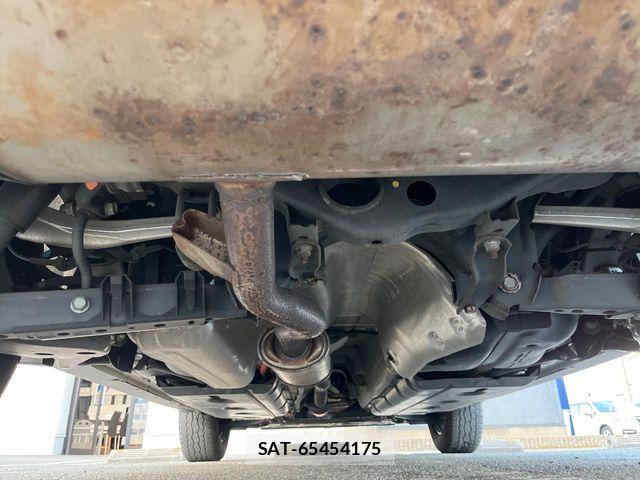 Nissan X-TRAIL HYBRID 2017-08 8355948-18