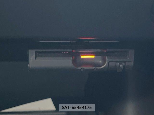 Nissan X-TRAIL HYBRID 2017-08 8355948-6