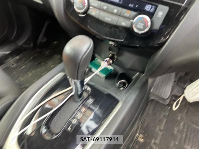Nissan X-TRAIL HYBRID 2015-09 8416048-15