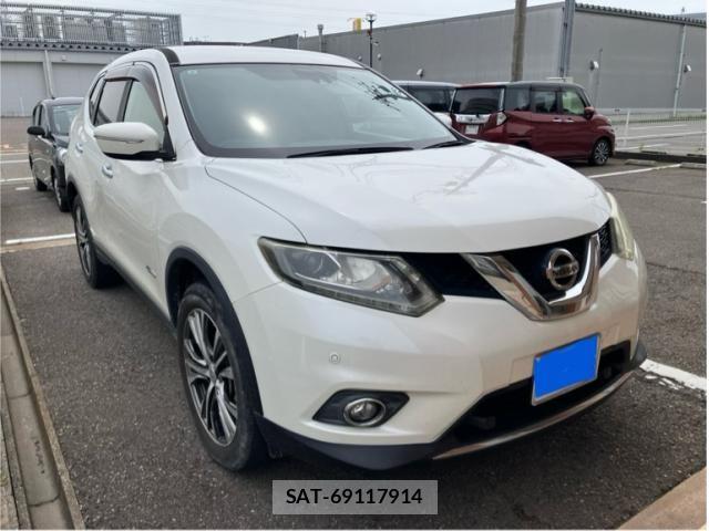 Nissan X-TRAIL HYBRID 2015-09 8416048-1