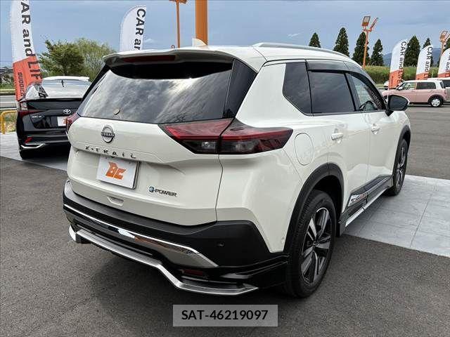 Nissan X-TRAIL HYBRID 2023-10 8564204-12