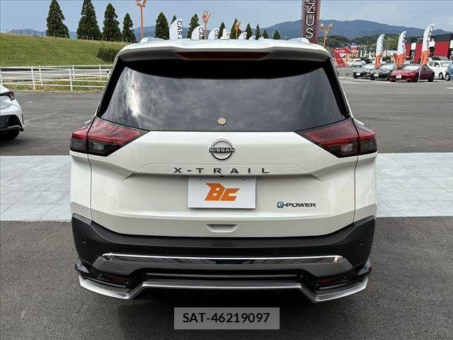Nissan X-TRAIL HYBRID 2023-10 8564204-13