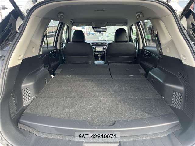 Nissan X-TRAIL HYBRID 2018-04 8564205-11