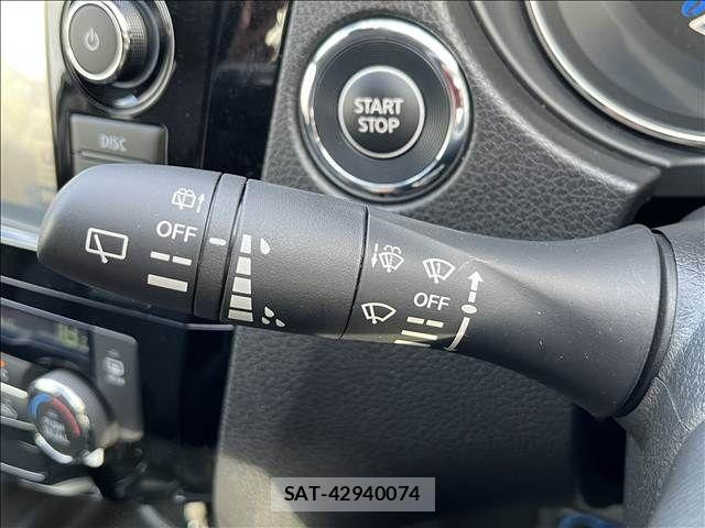 Nissan X-TRAIL HYBRID 2018-04 8564205-24