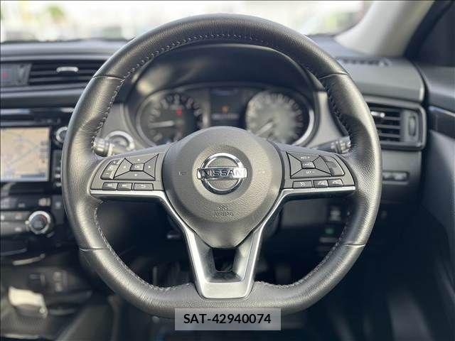 Nissan X-TRAIL HYBRID 2018-04 8564205-7