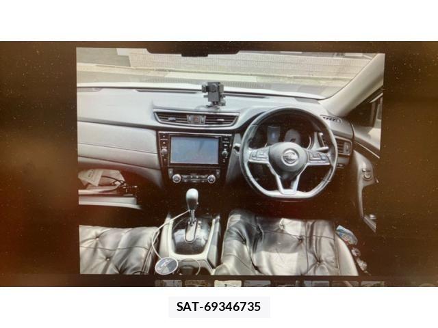Nissan X-TRAIL HYBRID 2019-06 8629963-2