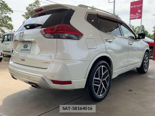Nissan X-TRAIL HYBRID 2018-09 8686995-7