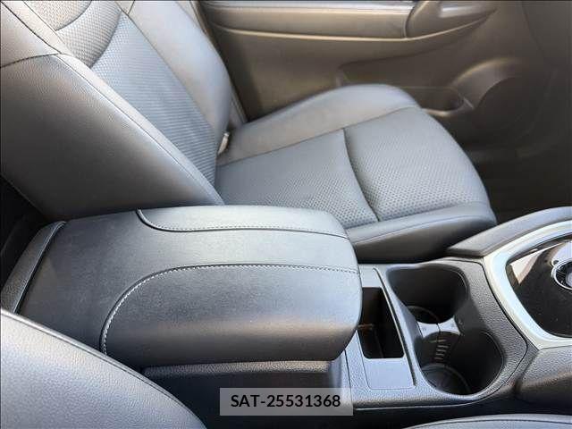 Nissan X-TRAIL HYBRID 2018-09 8747049-8