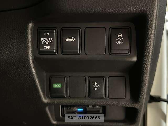 Nissan X-TRAIL HYBRID 2019-07 8798012-13