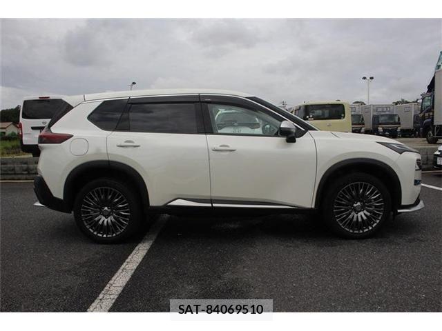 Nissan X-TRAIL HYBRID 2022-12 8798010-8