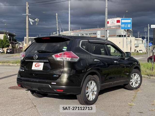 Nissan X-TRAIL HYBRID 2016-01 8798013-1