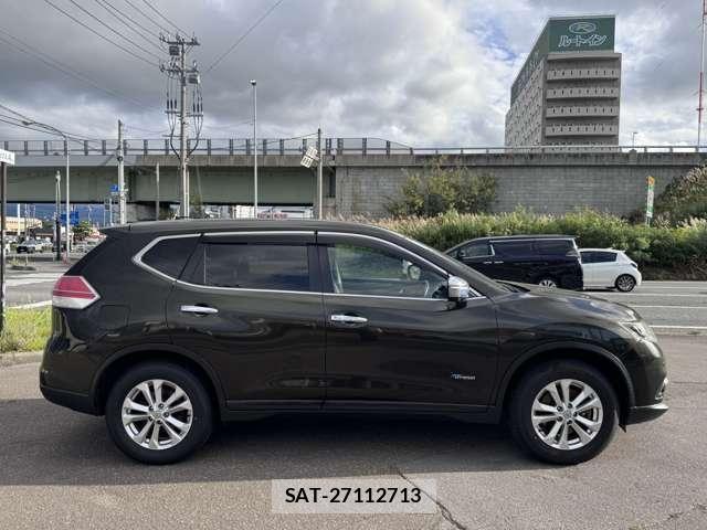 Nissan X-TRAIL HYBRID 2016-01 8798013-4