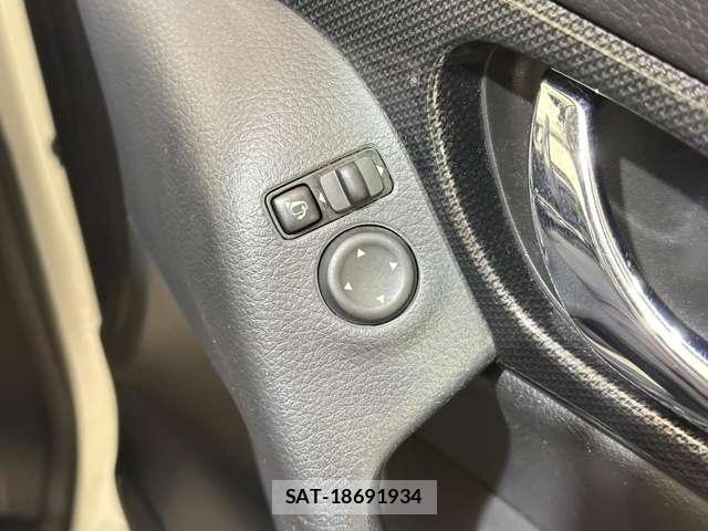 Nissan X-TRAIL HYBRID 2016-02 8872466-16