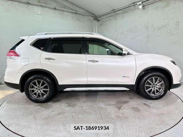 Nissan X-TRAIL HYBRID 2016-02 8872466-3