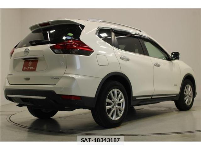 Nissan X-TRAIL HYBRID 2018-09 8883113-12