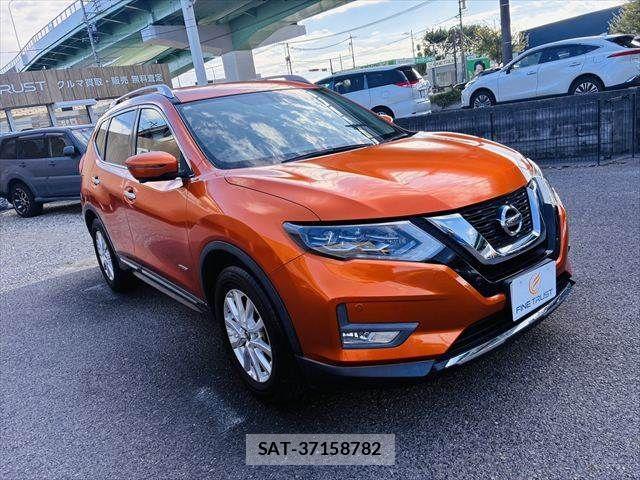 Nissan X-TRAIL HYBRID 2018-07 8884657-14
