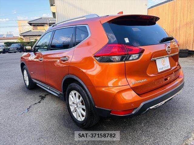 Nissan X-TRAIL HYBRID 2018-07 8884657-18