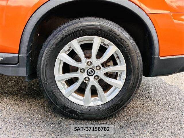 Nissan X-TRAIL HYBRID 2018-07 8884657-27