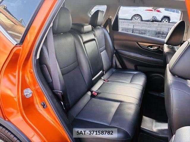 Nissan X-TRAIL HYBRID 2018-07 8884657-7