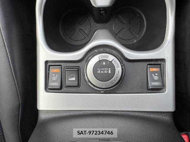 Nissan X-TRAIL HYBRID 2015-07 617354-11