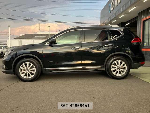 Nissan X-TRAIL HYBRID 2018-06 844141-3